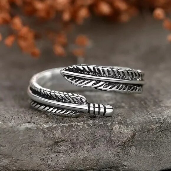 "Drifting" Minimalist Boho Hippie Festival Feather Antique Vintage Silver Ring